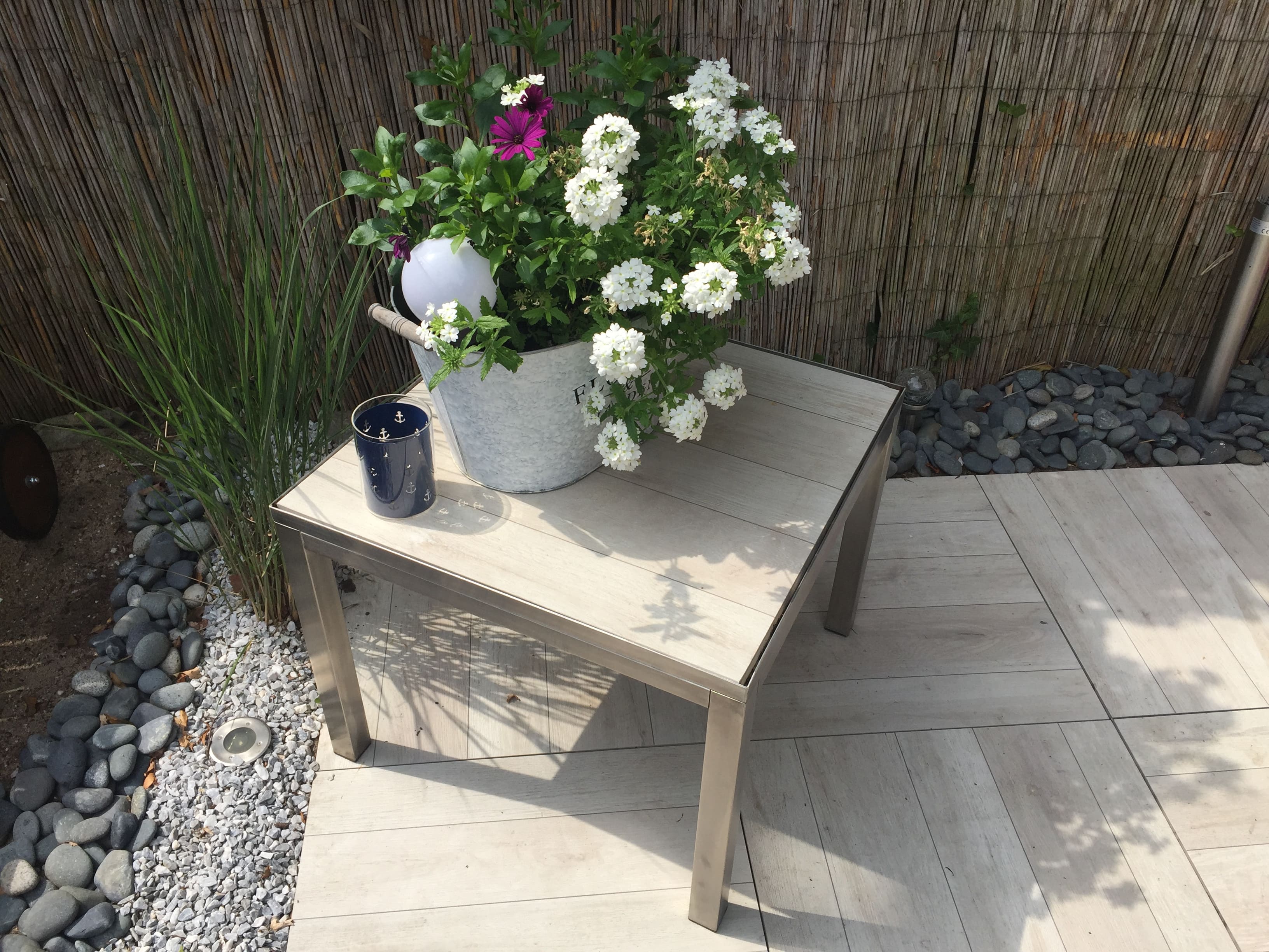 Edelstahl-Keramik-Terrassentisch - Keramikterrasse24.de